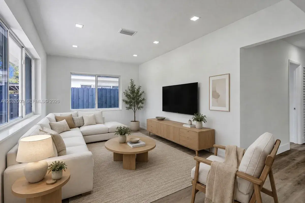 1609 NW 7th Ter, Fort Lauderdale FL 33311