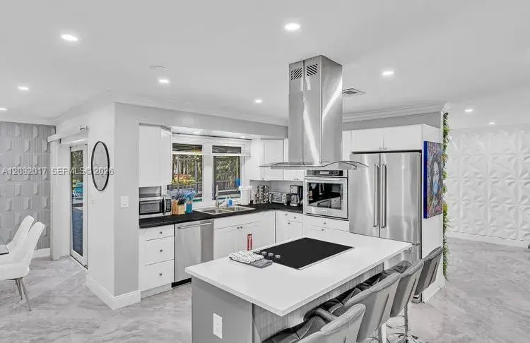 2191 SW 27th Ln, Fort Lauderdale FL 33312