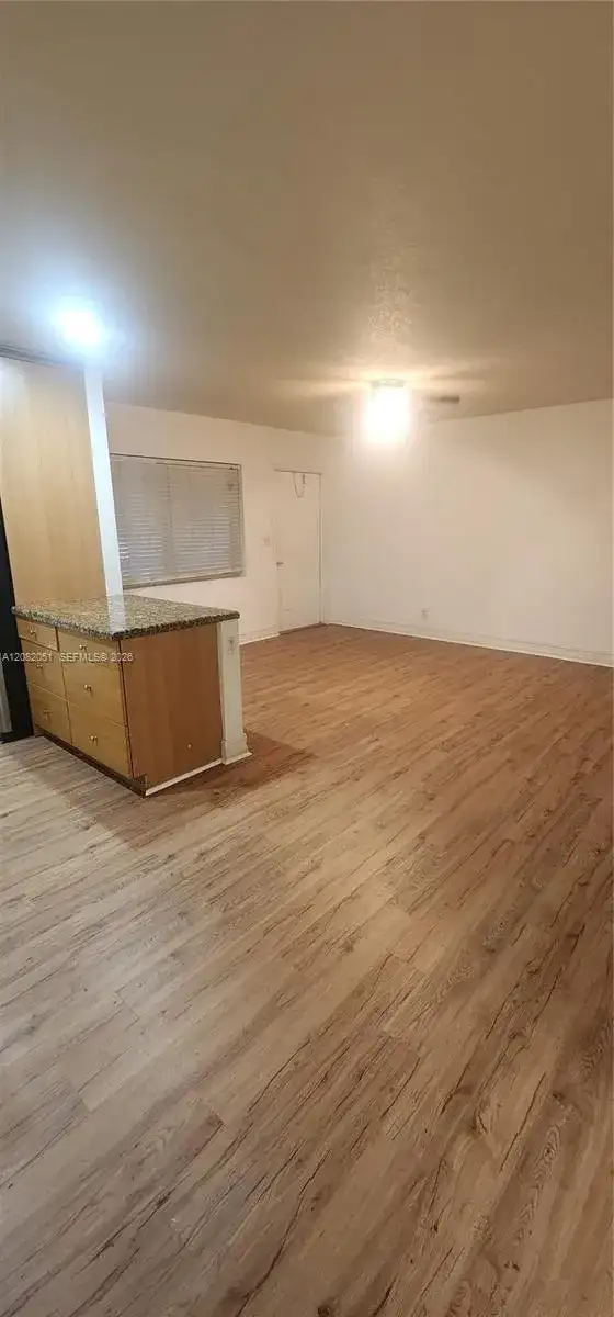 1423 Holly Heights Dr # 17, Fort Lauderdale FL 33304 photo 2