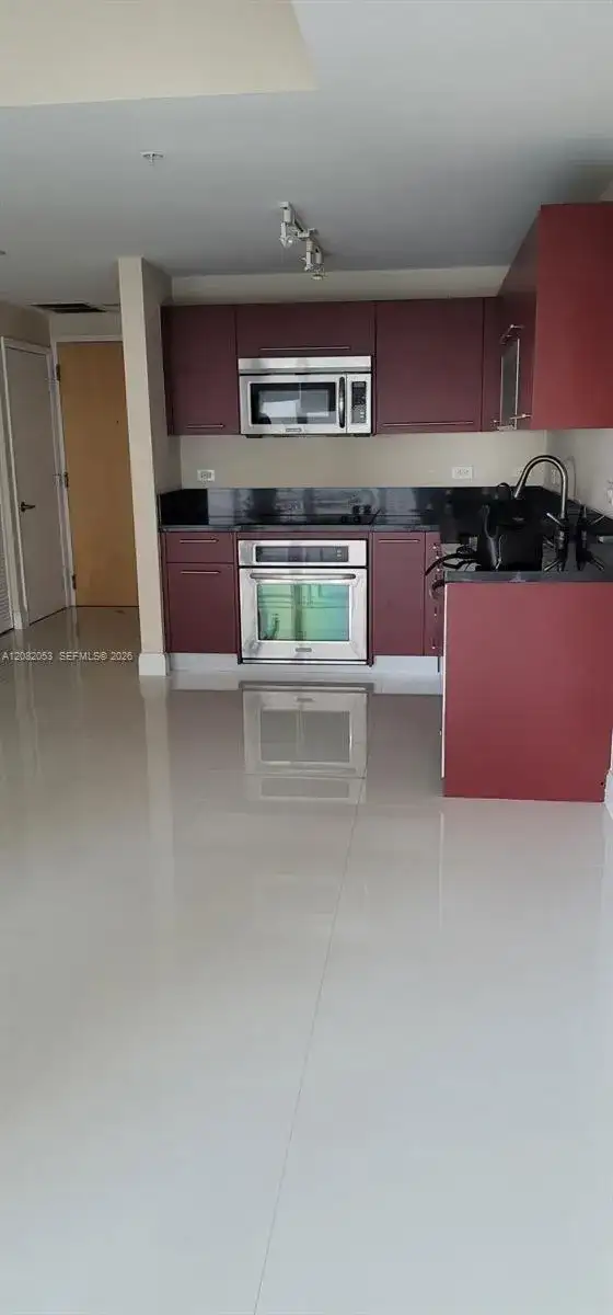 244 Biscayne Blvd # 652, Miami FL 33132 photo 2