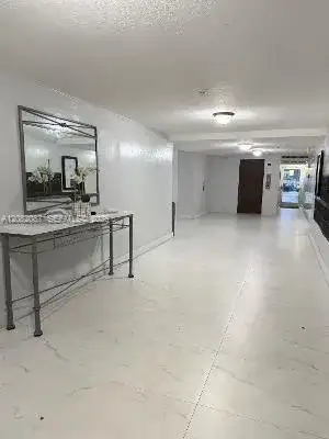 9320 Fontainebleau Blvd # 213, Miami FL 33172 photo 2