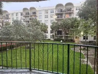 9320 Fontainebleau Blvd # 213, Miami FL 33172 photo 5