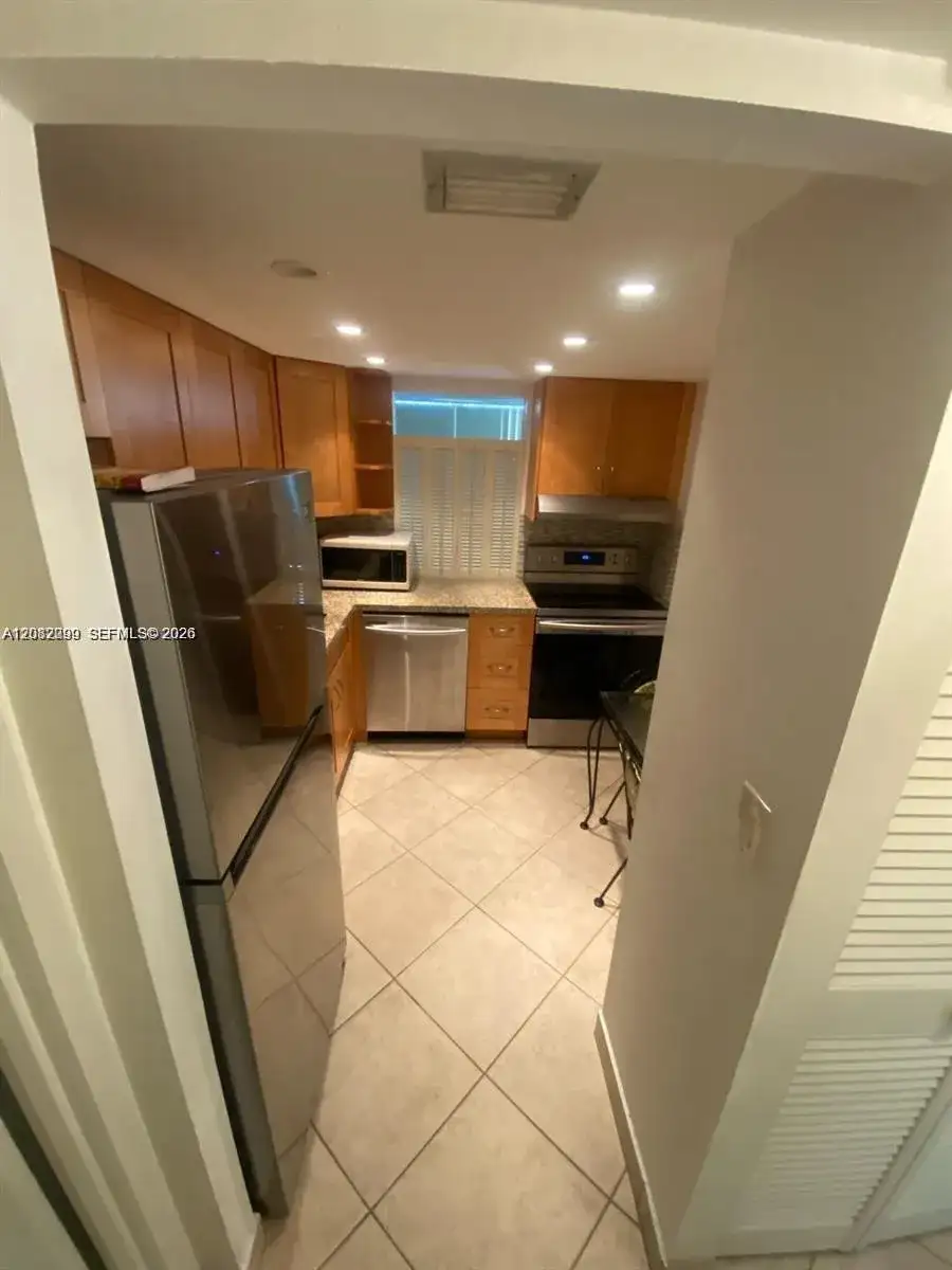 17570 Atlantic Blvd # 502, Sunny Isles Beach FL 33160 photo 2