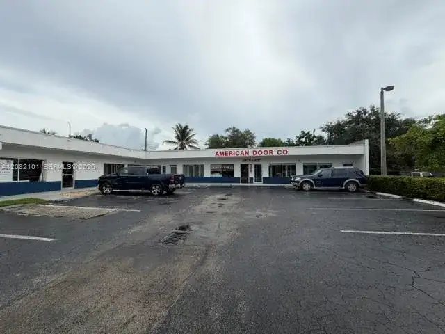 595 W Prospect Rd, Oakland Park FL 33309 photo 3