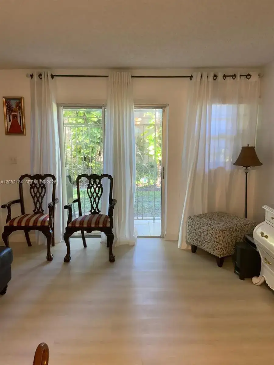 11183 NW 7th St # 104, Miami FL 33172 photo 5