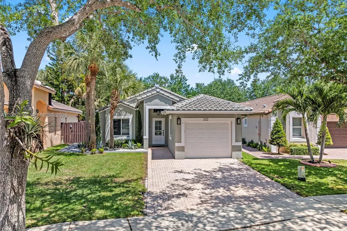 1077 NW 170th Ave, Pembroke Pines FL 33028