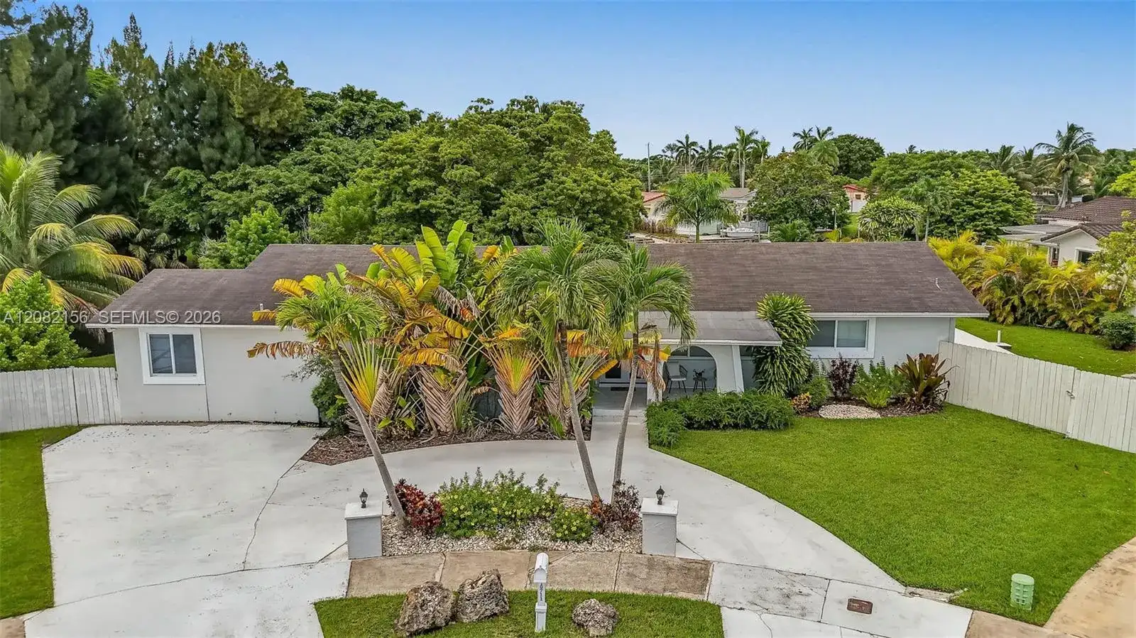 10711 SW 70th St, Miami FL 33173 photo 2