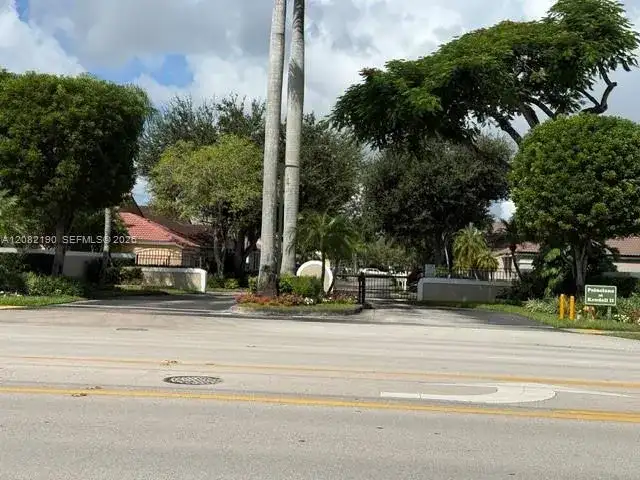 11837 SW 93rd Ter, Miami FL 33186 photo 2