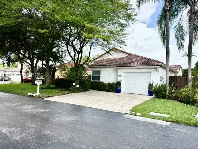 11837 SW 93rd Ter, Miami FL 33186 photo 3