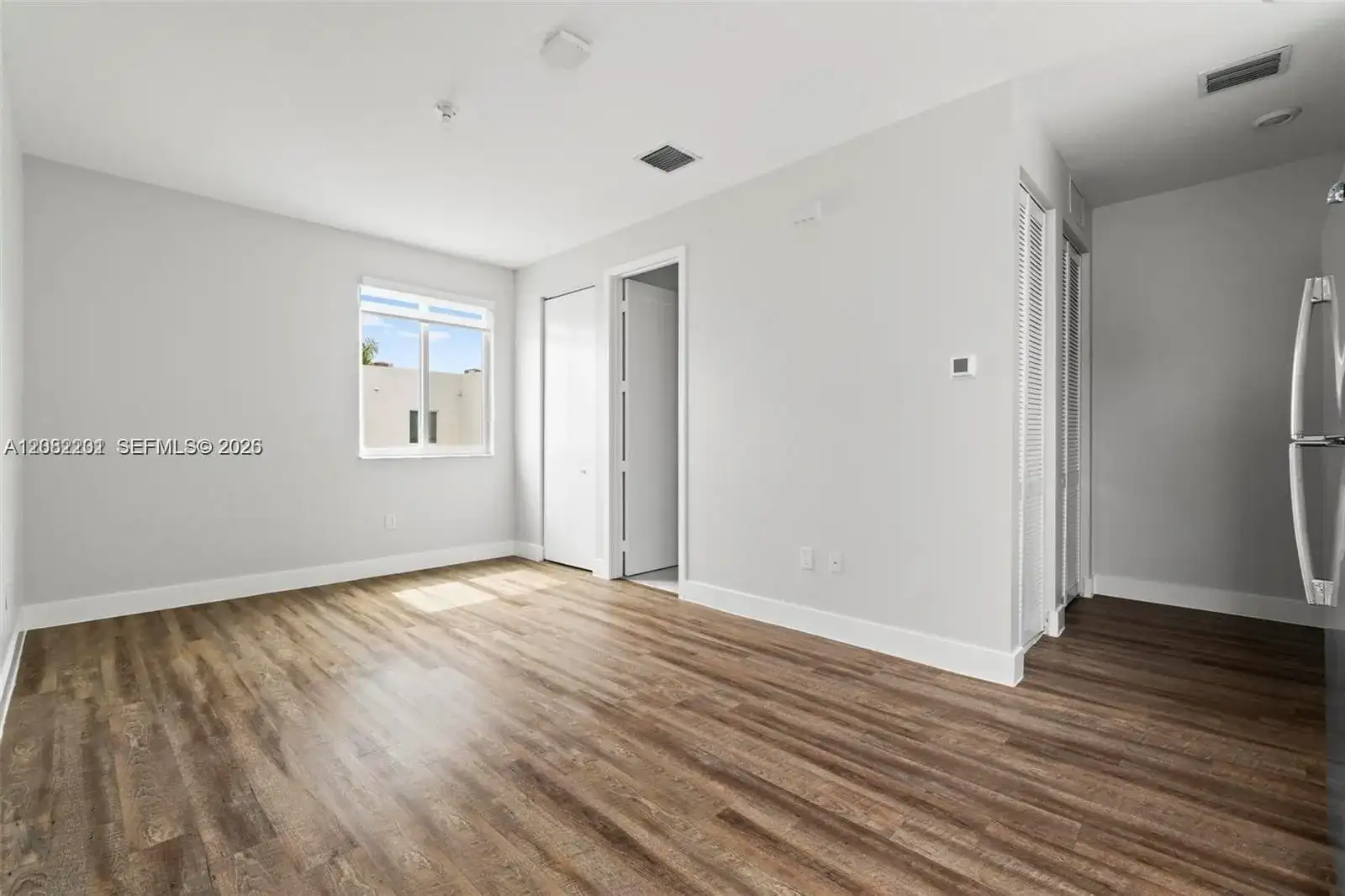 6658 NW 102nd Path, Doral FL 33178 photo 3
