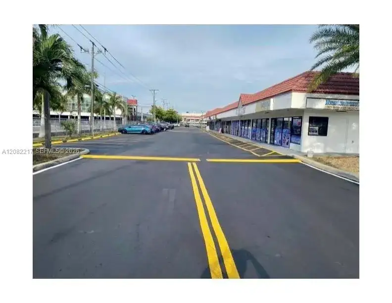 10550 NW 77th Ct, Hialeah Gardens FL 33016 photo 2
