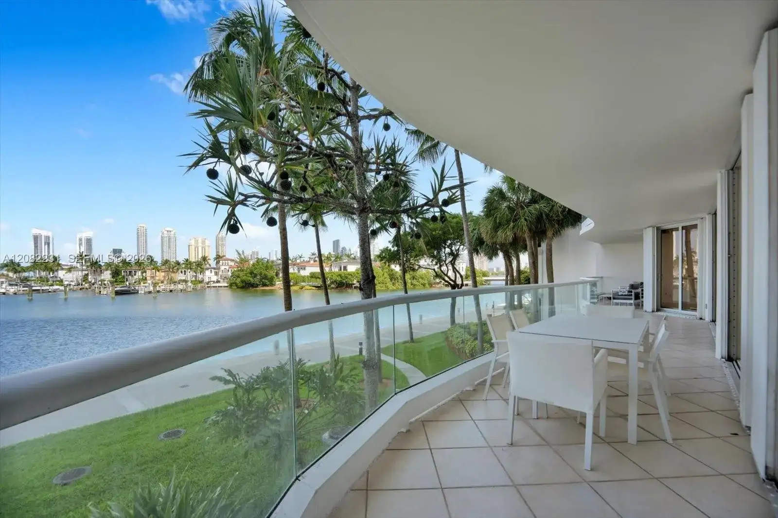 7000 Island Blvd # L105, Aventura FL 33160 photo 4