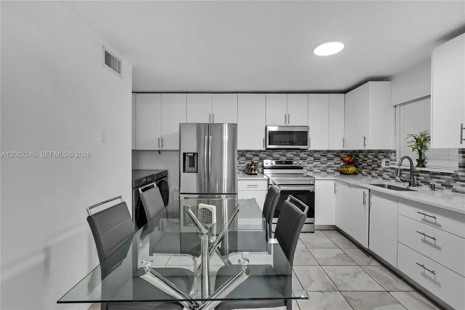 329 W 68th St # 203, Hialeah FL 33014