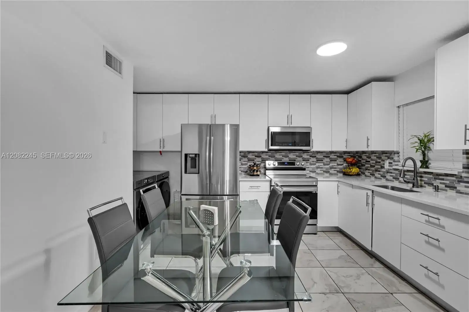 329 W 68th St # 203, Hialeah FL 33014