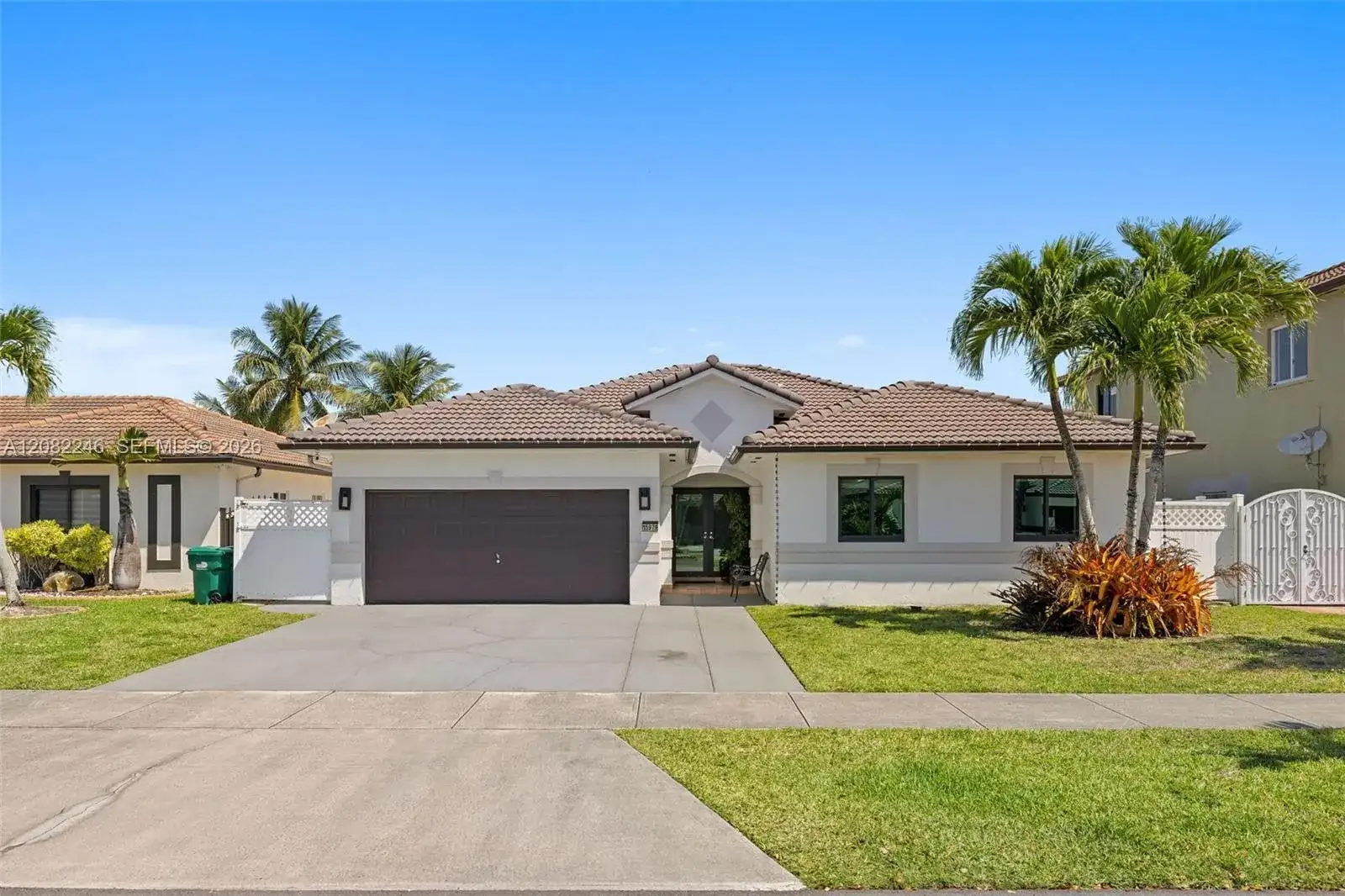 15979 SW 53rd Ter, Miami FL 33185 photo 2