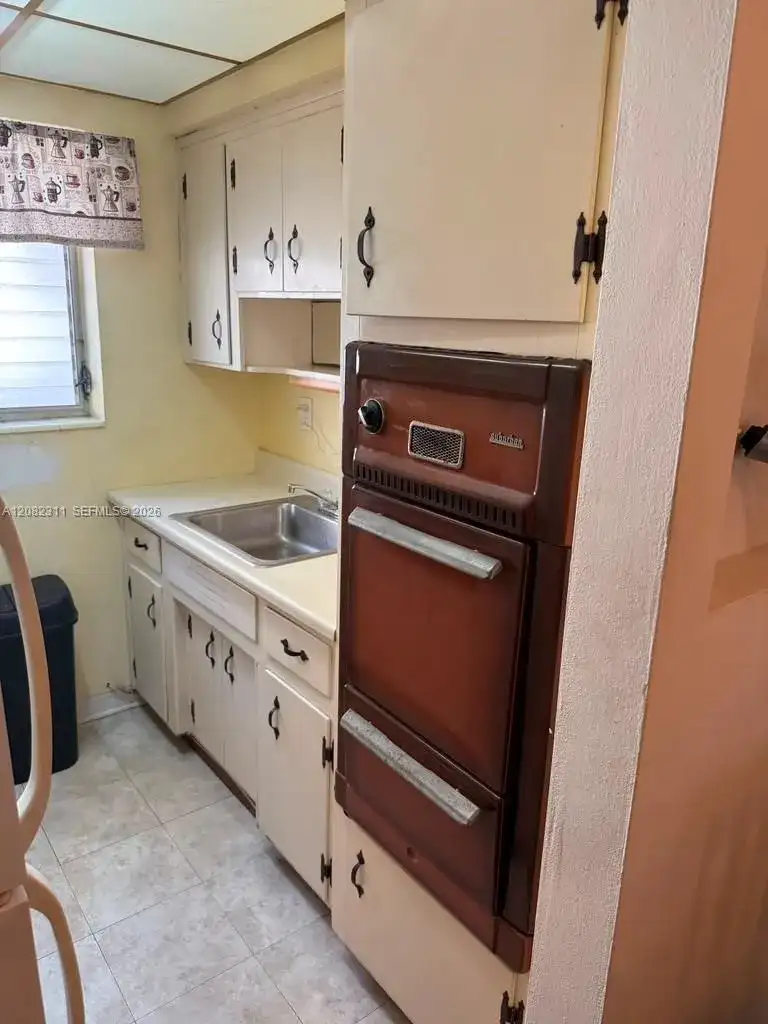 8132 Harding Ave # 9, Miami Beach FL 33141 photo 2