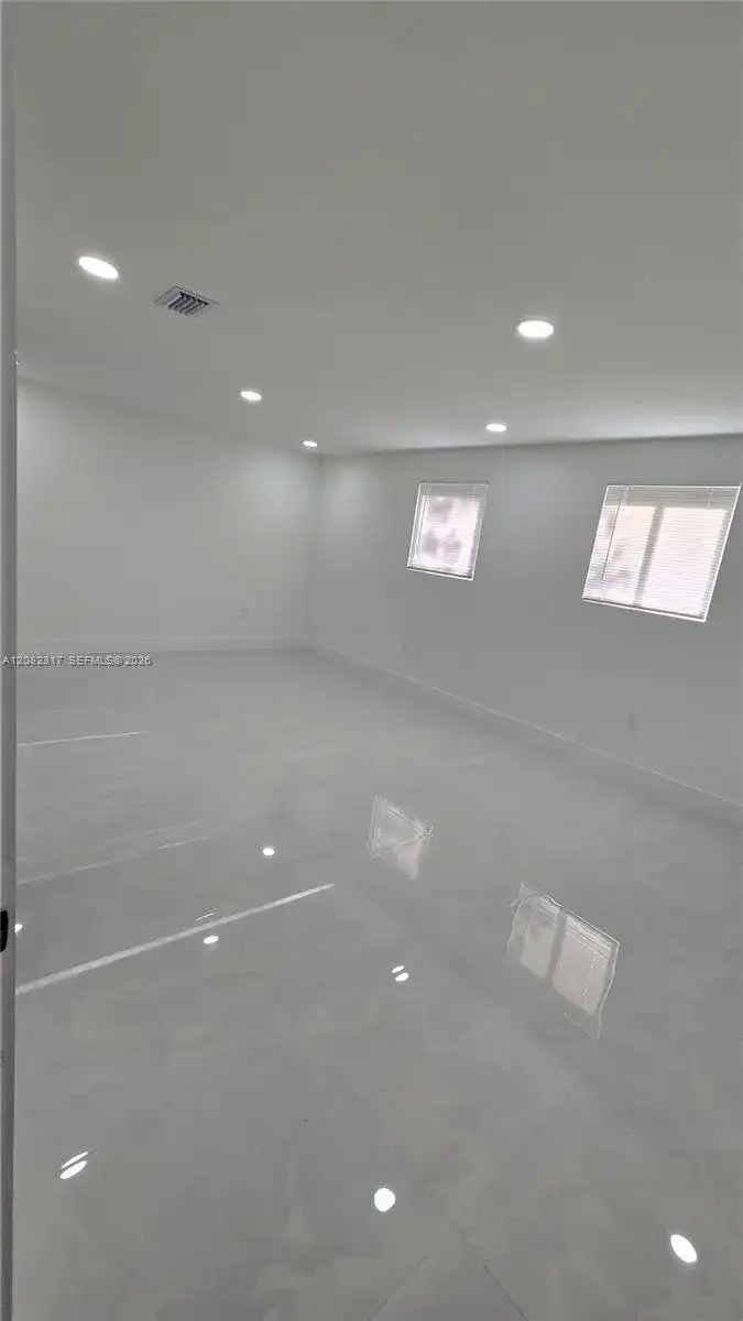 776 NW 10th St, Florida City FL 33034 photo 5