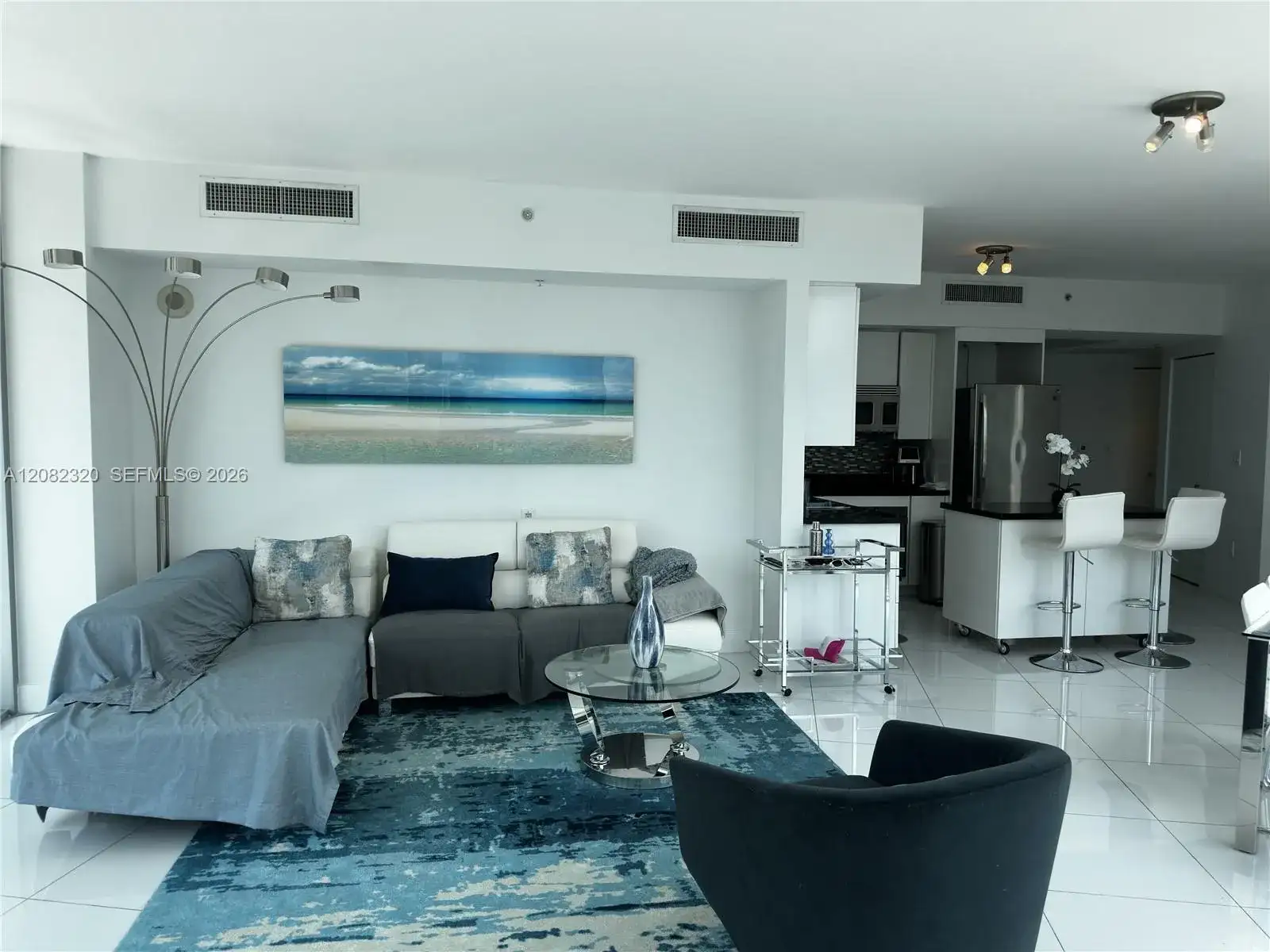 92 SW 3rd St # 3501, Miami FL 33130 photo 3
