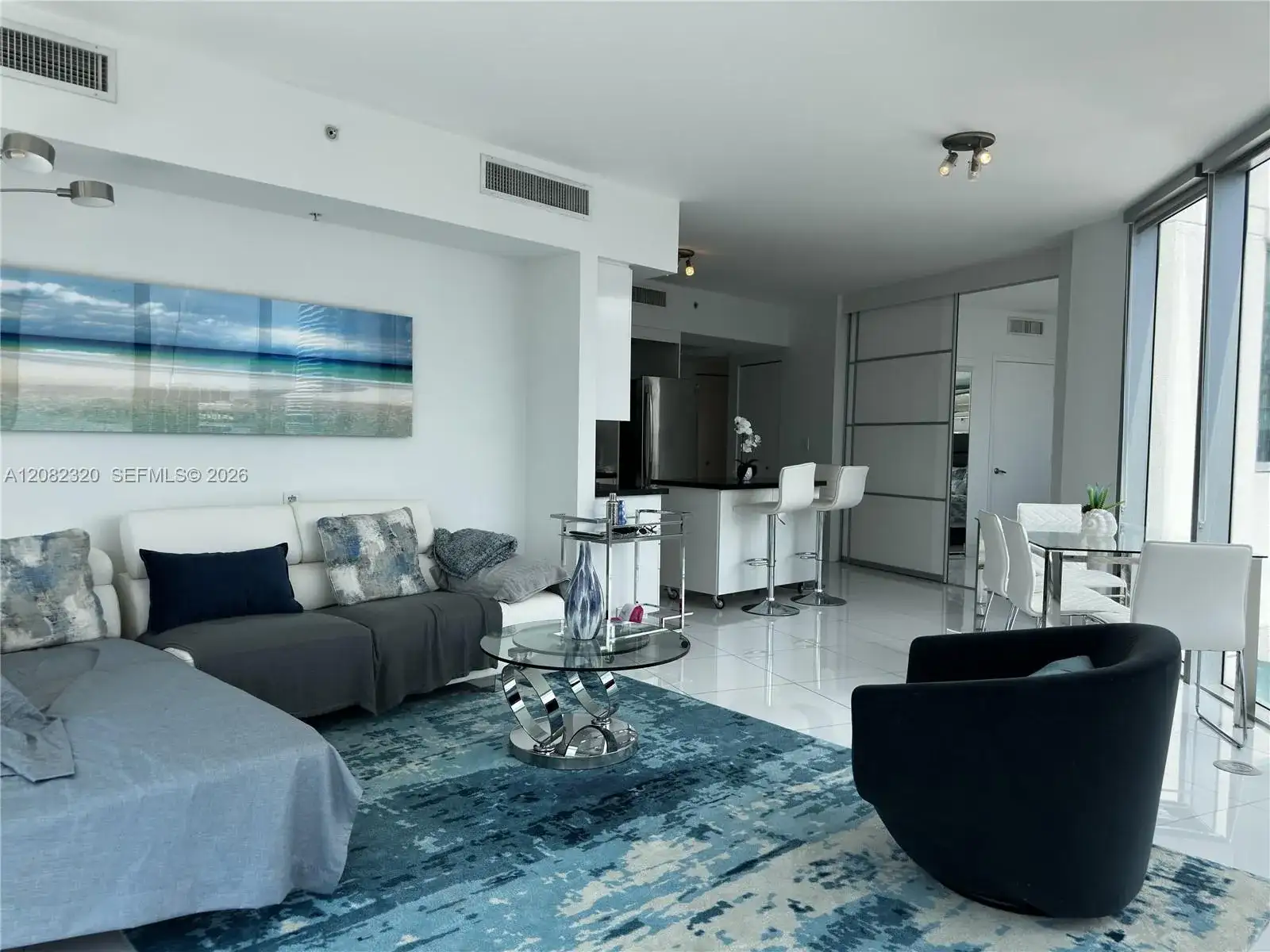 92 SW 3rd St # 3501, Miami FL 33130 photo 4