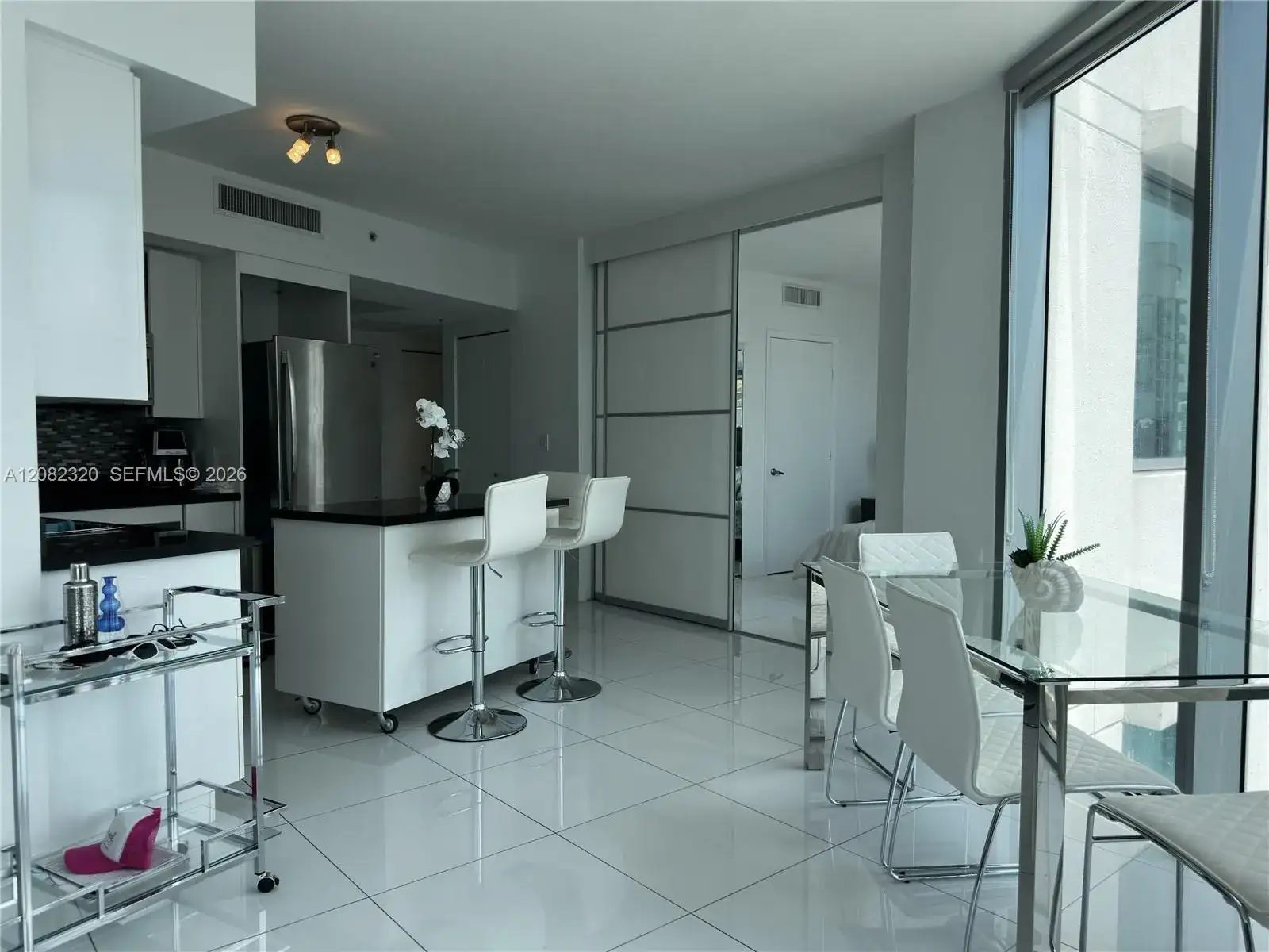 92 SW 3rd St # 3501, Miami FL 33130 photo 5