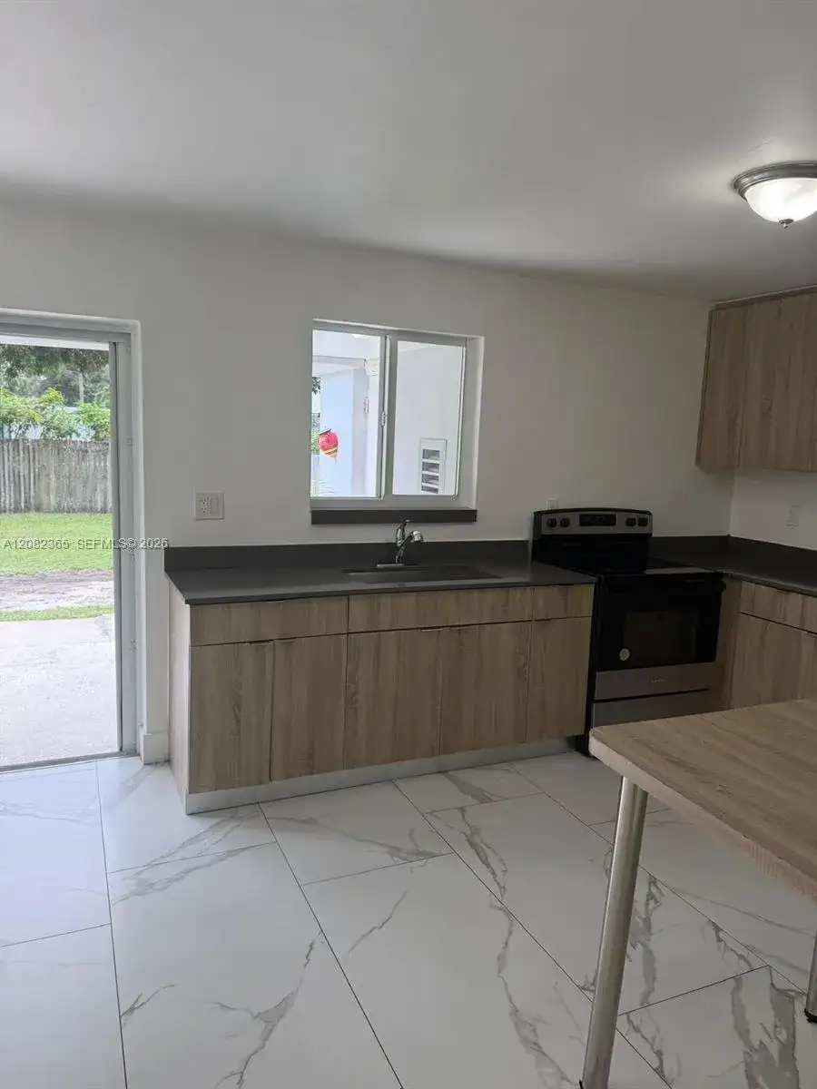 2542 NE 182nd St # 2542, North Miami Beach FL 33160 photo 2