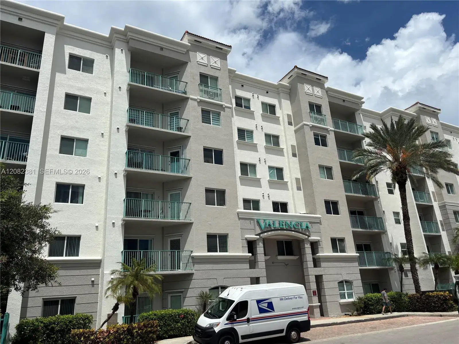 6001 SW 70 ST # 324, South Miami FL 33143