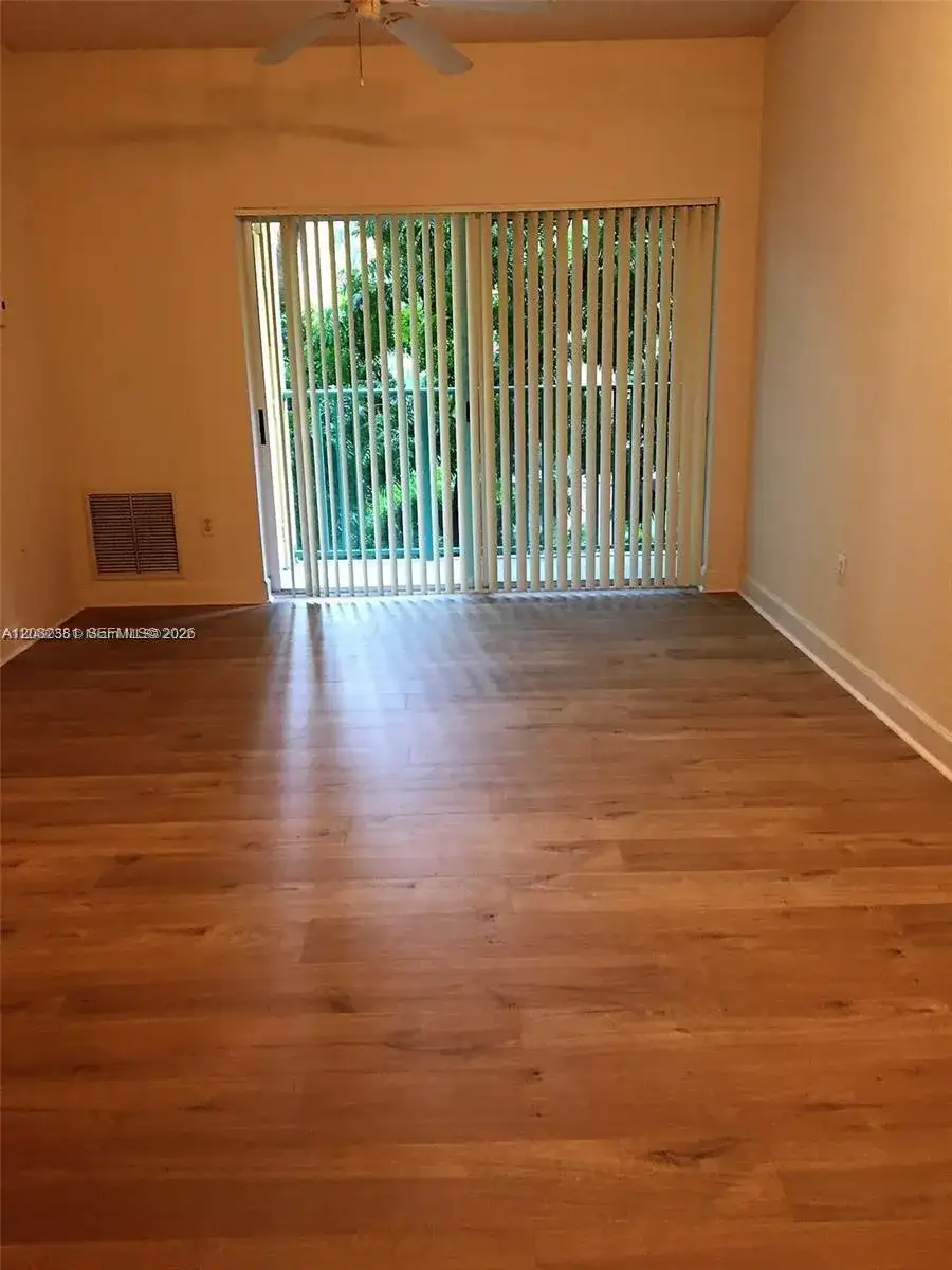 6001 SW 70 ST # 324, South Miami FL 33143 photo 4