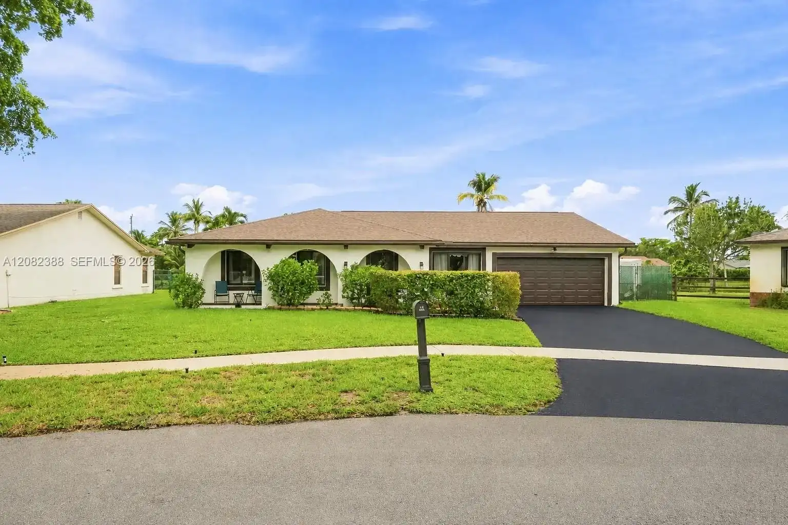 8656 SW 50th St, Cooper City FL 33328