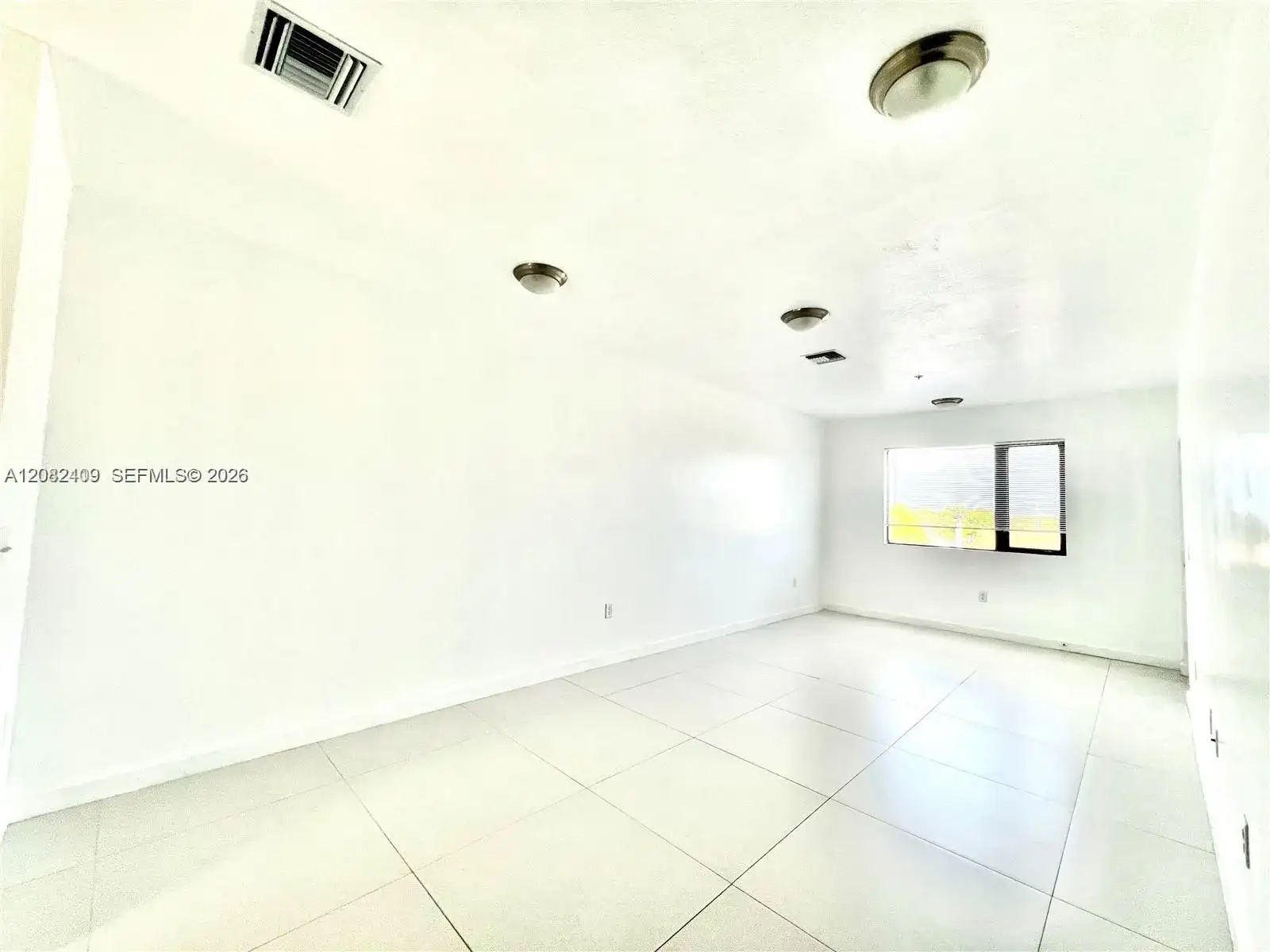 440 E 27th St # 206, Hialeah FL 33013 photo 3