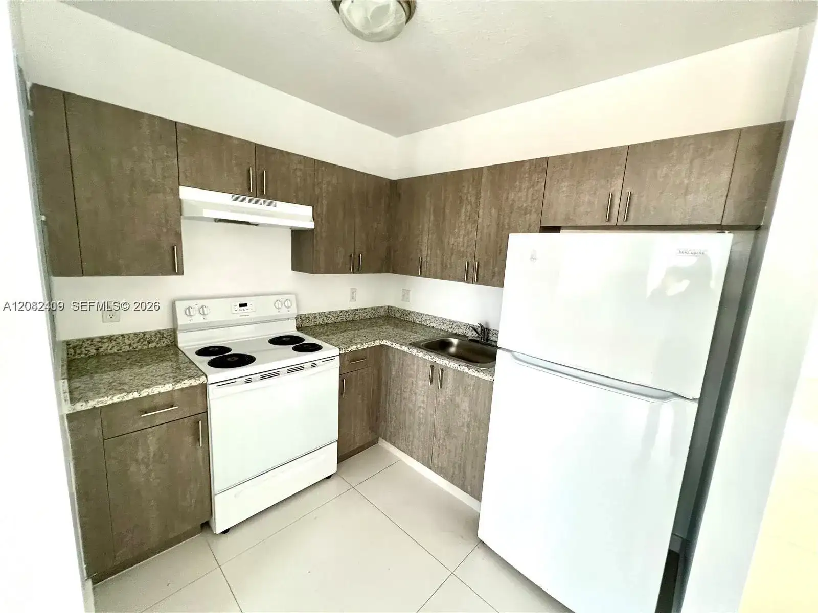 440 E 27th St # 206, Hialeah FL 33013 photo 5