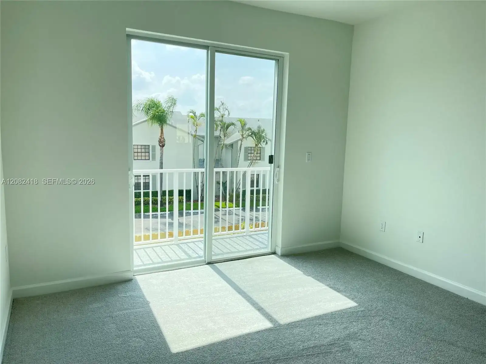 1427 SE 7TH TER, Homestead FL 33034-3462 photo 4