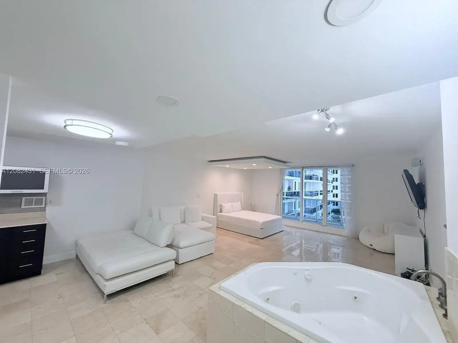 2301 Collins Ave # 621, Miami Beach FL 33139 photo 4
