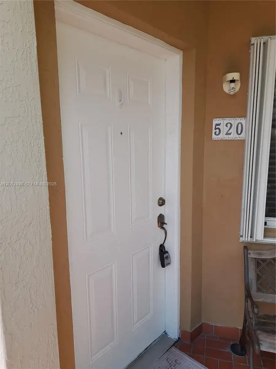551 NW 82nd Ave # 520, Miami FL 33126 photo 3
