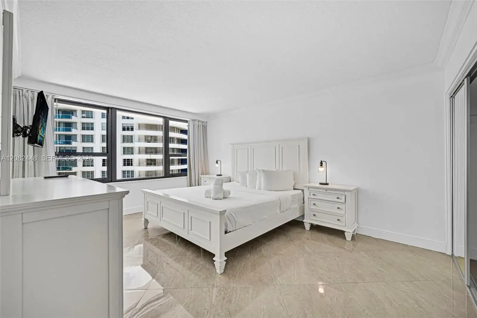 5225 Collins Ave # 1015, Miami Beach FL 33140 photo 3