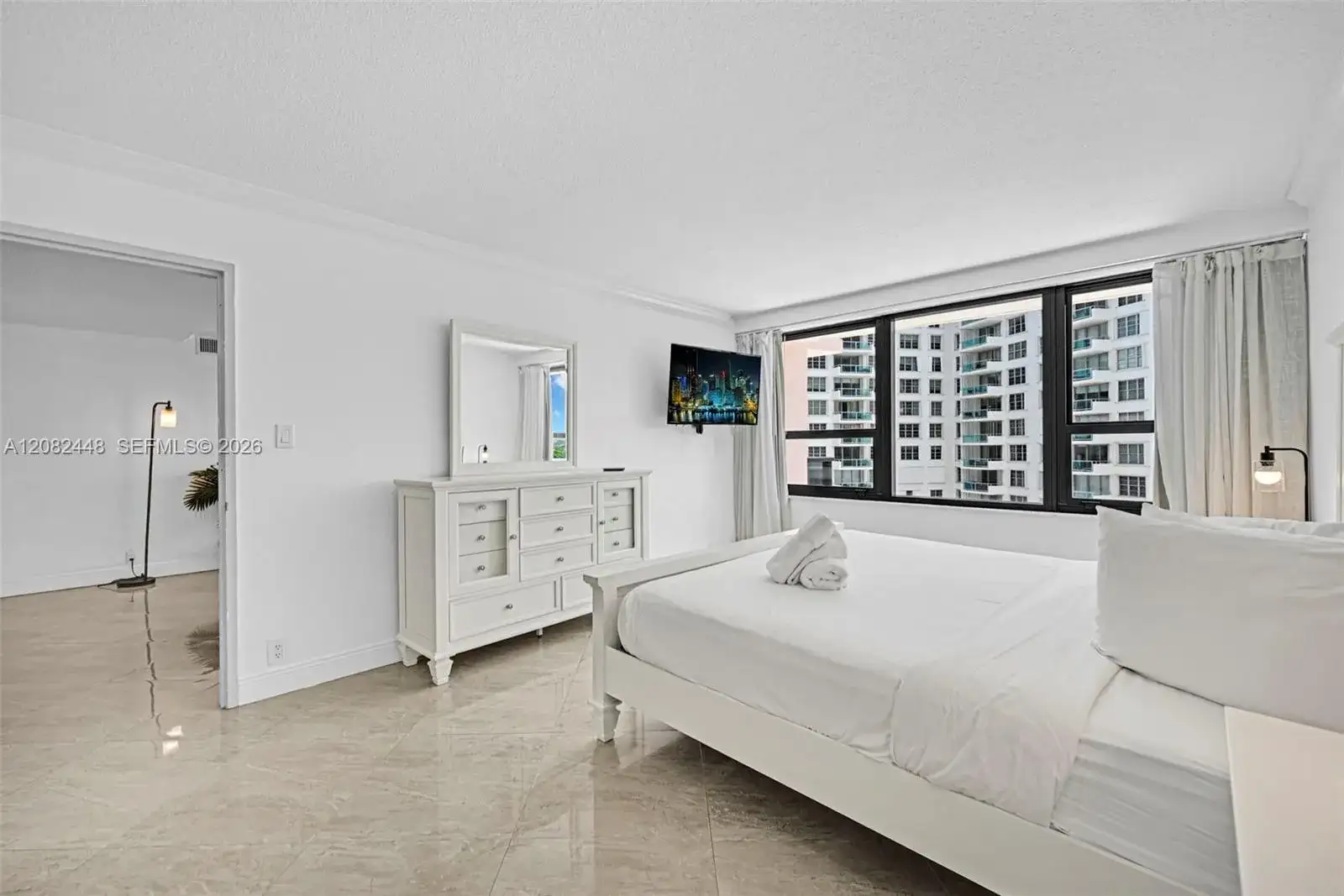 5225 Collins Ave # 1015, Miami Beach FL 33140 photo 4
