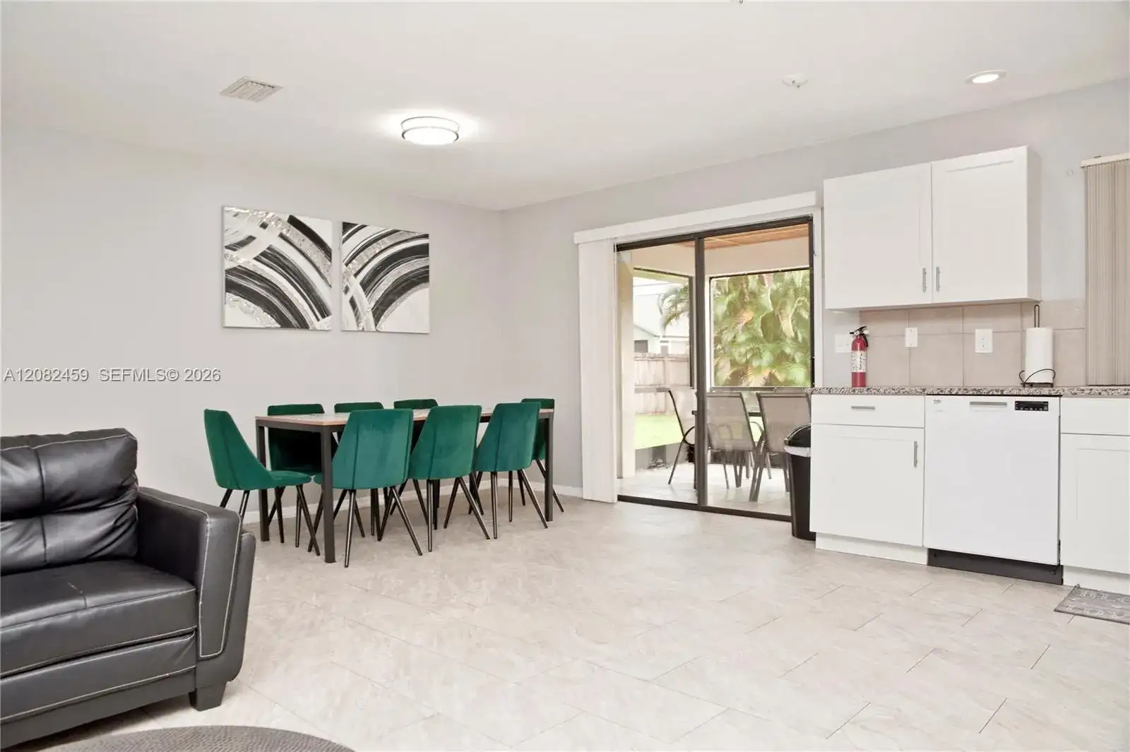 722 SE Thanksgiving Ave, Port St. Lucie FL 34984 photo 4