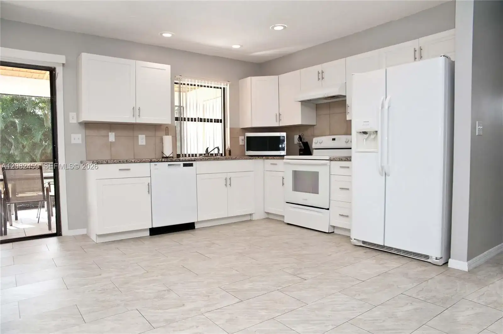 722 SE Thanksgiving Ave, Port St. Lucie FL 34984 photo 5