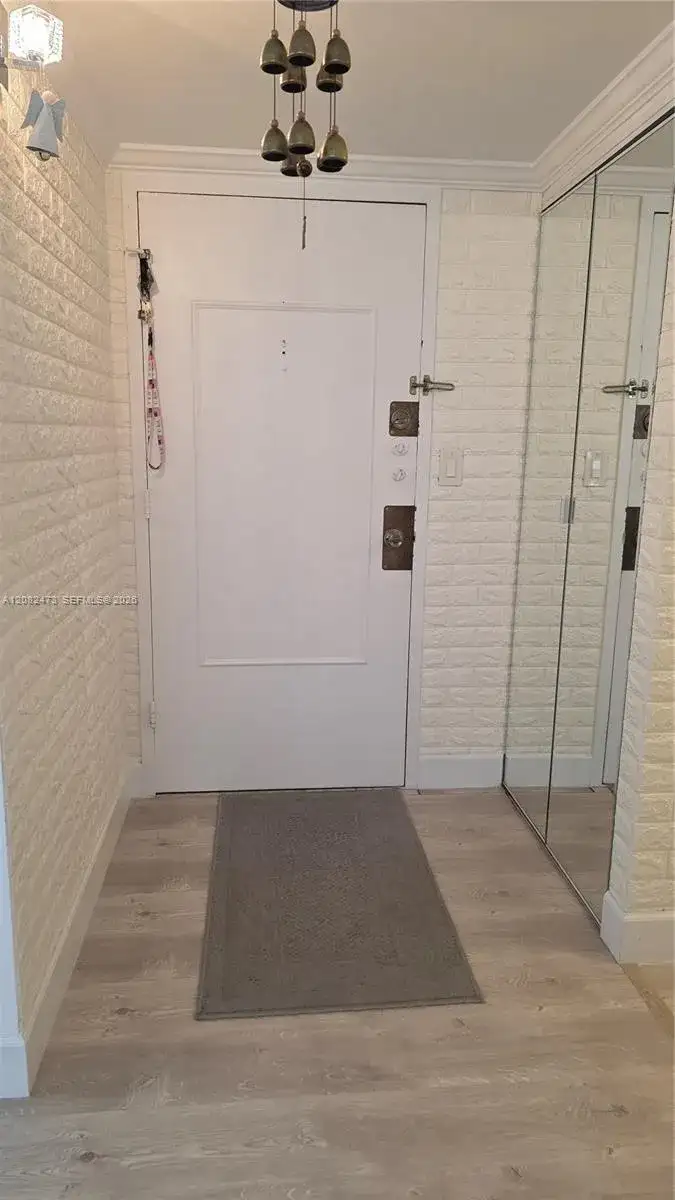 1301 NE Miami Gardens Dr # 425W, Miami FL 33179 photo 2