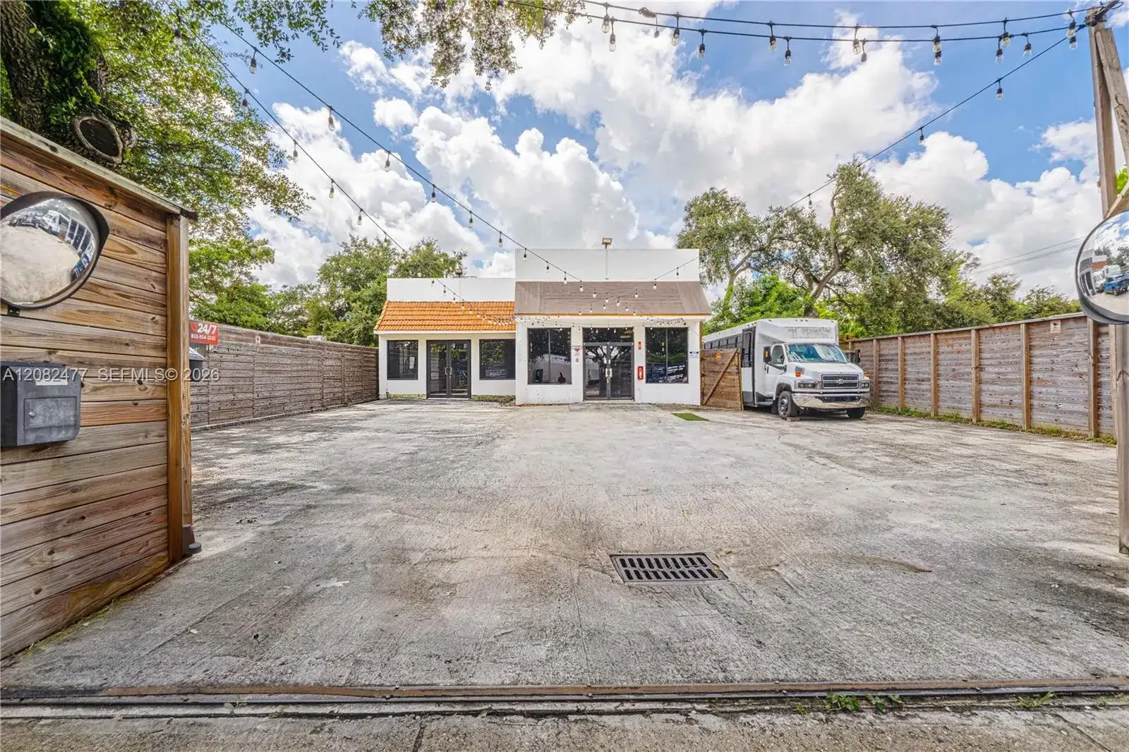 6260 Johnson St, Hollywood FL 33024 photo 2