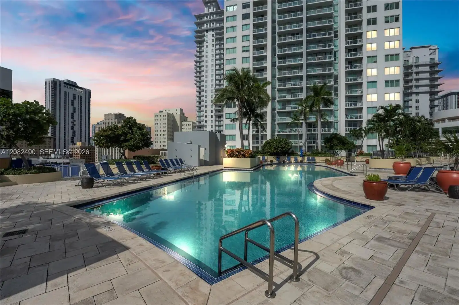 253 NE 2nd St # 314, Miami FL 33132 photo 2