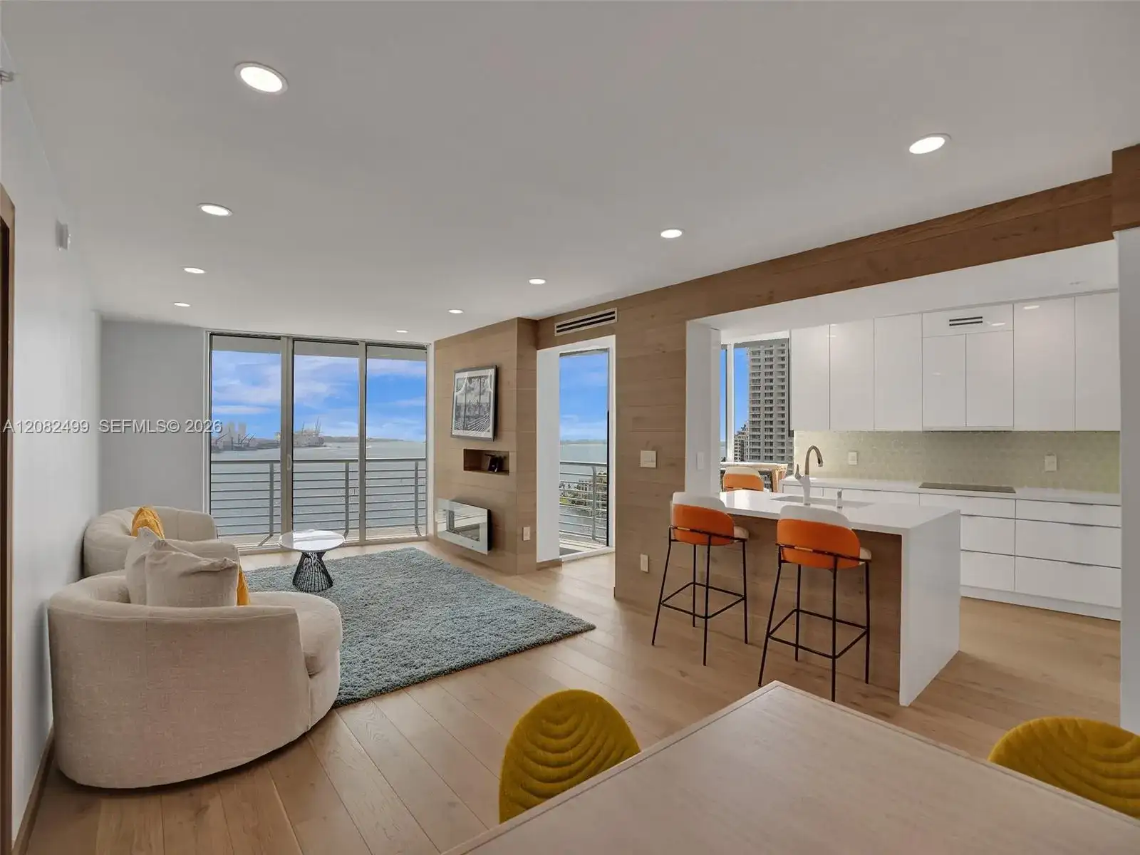 325 S Biscayne Blvd # 1423, Miami FL 33131 photo 4