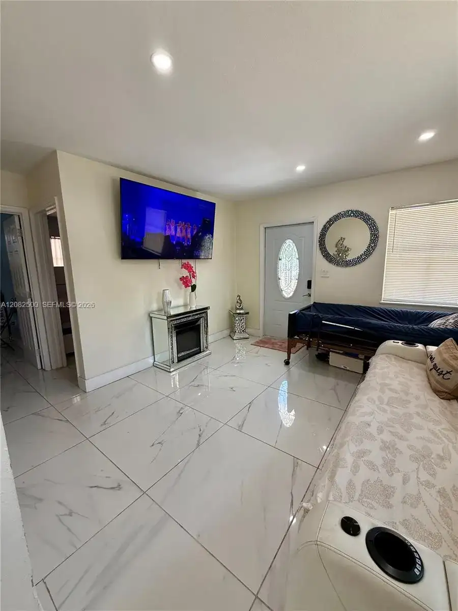12801 Westview Dr, Miami FL 33167 photo 3