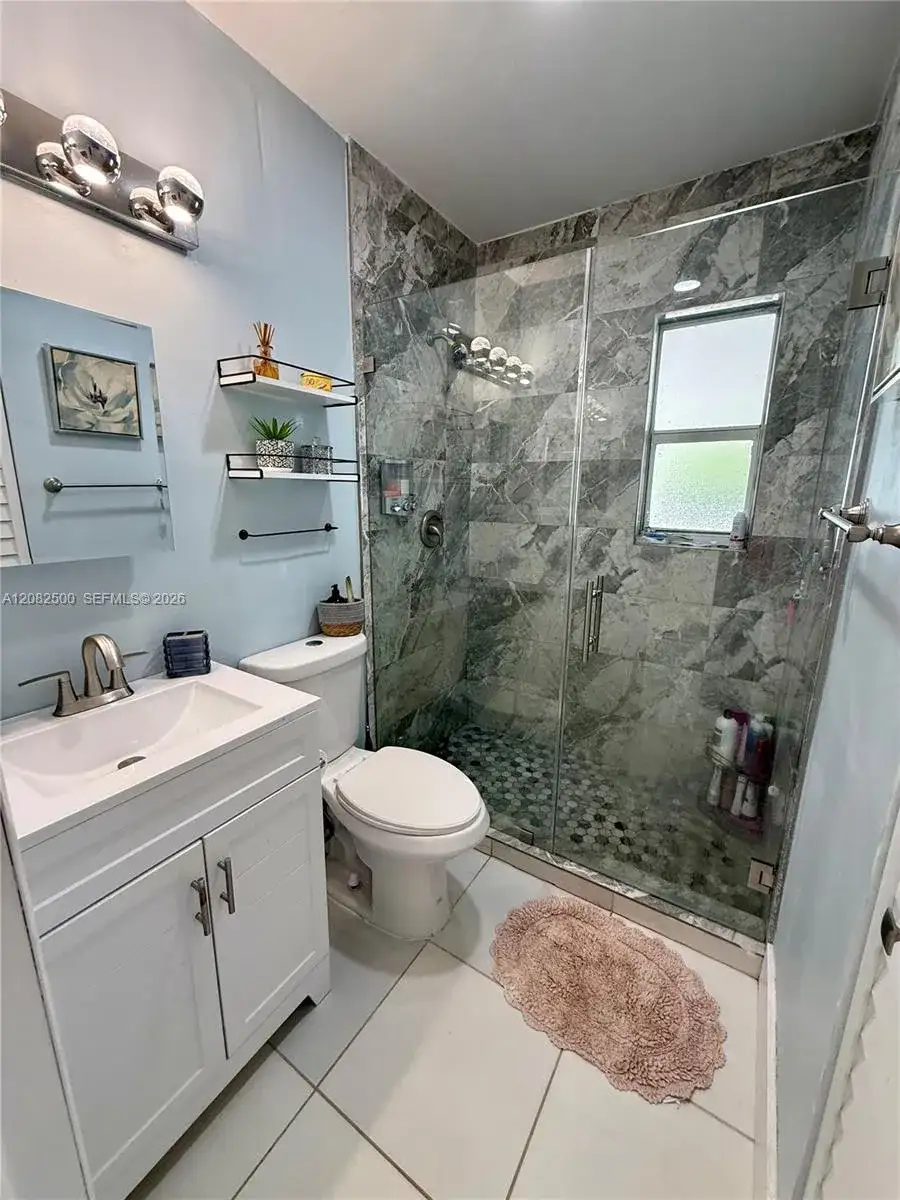 12801 Westview Dr, Miami FL 33167 photo 5
