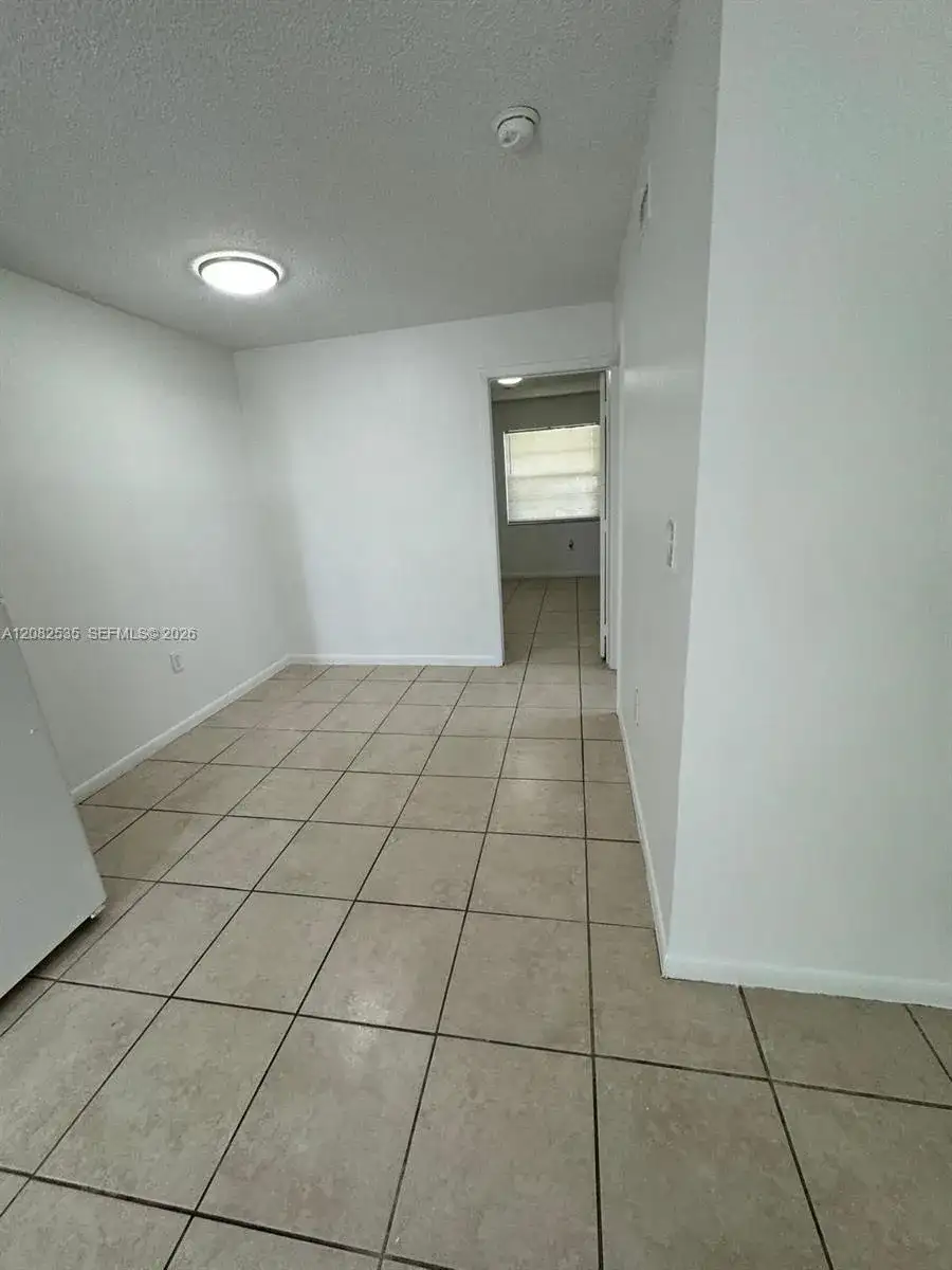 2401 Van Buren St APT 18, Hollywood FL 33020 photo 5