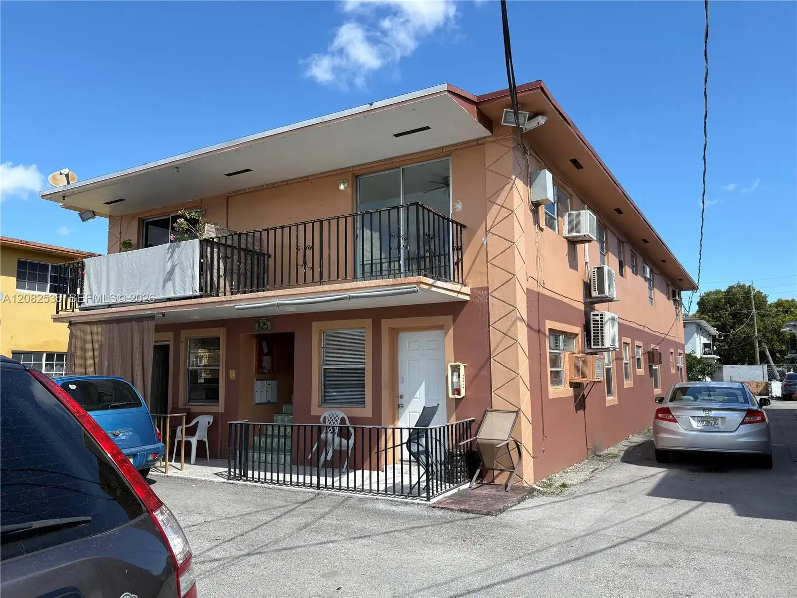 1125 SE 9th Ave # 4, Hialeah FL 33010 photo 2