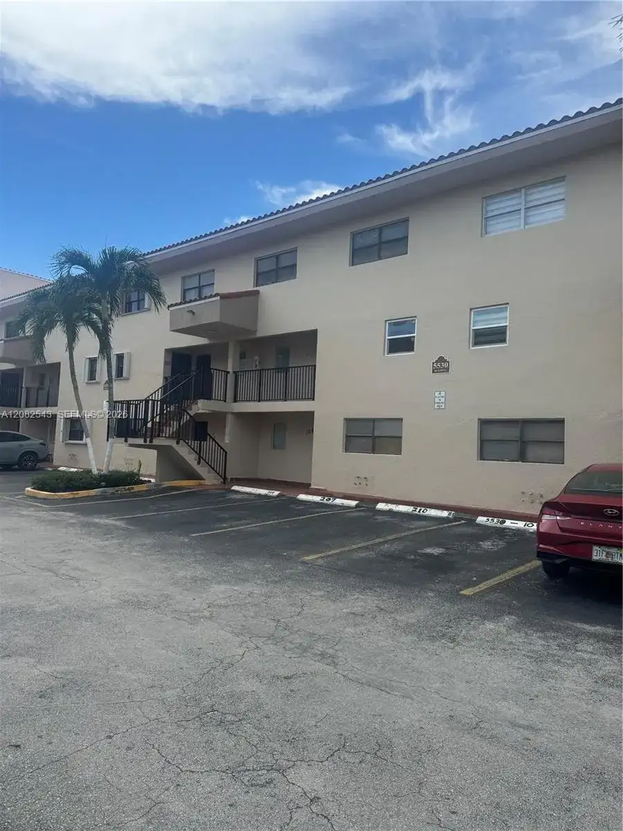 5530 W 26th Ct # 210, Hialeah FL 33016 photo 4