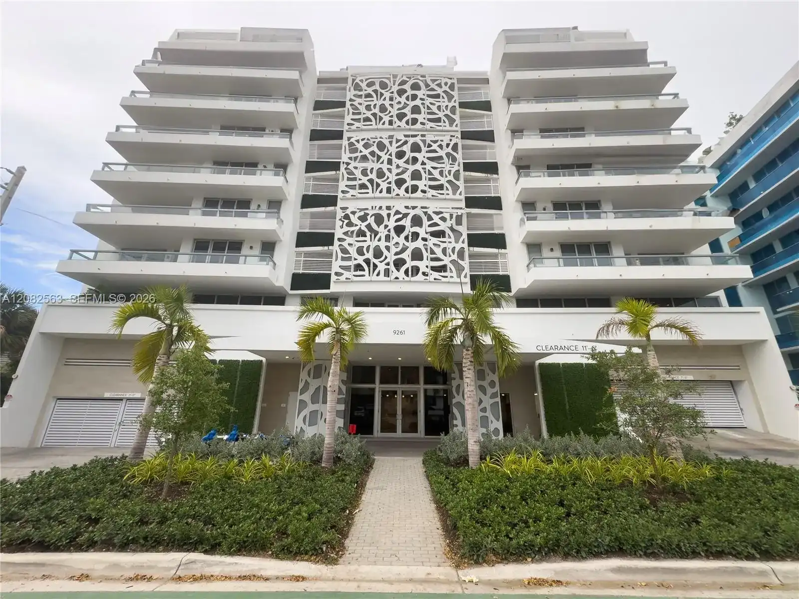 9261 E Bay Harbor Dr # 405, Bay Harbor Islands FL 33154
