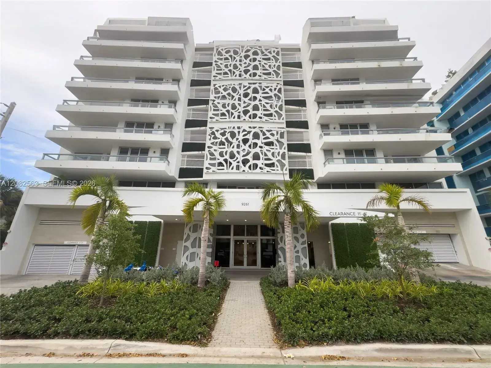 9261 E Bay Harbor Dr # 405, Bay Harbor Islands FL 33154