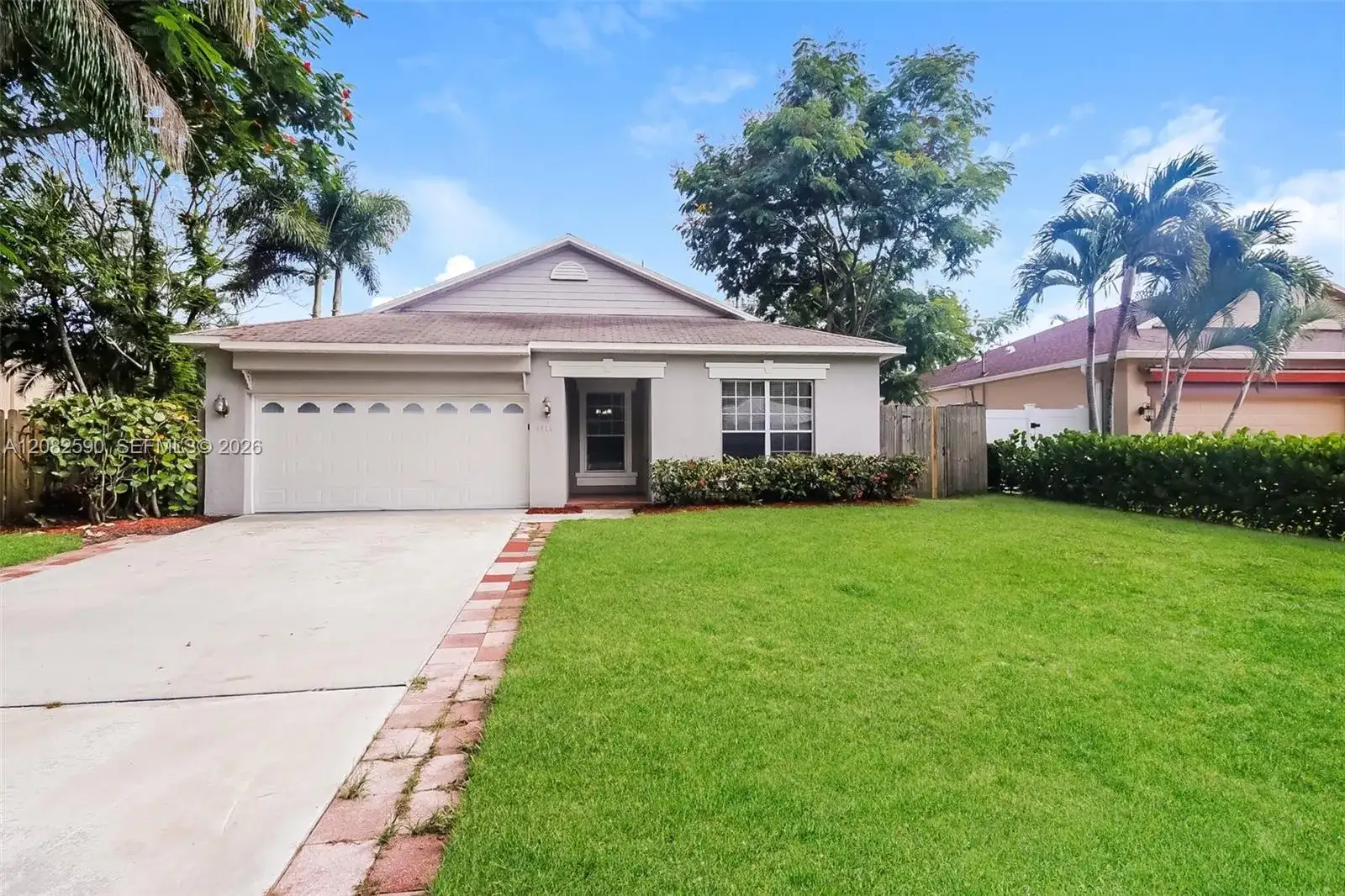 6329 Dimond St, Jupiter FL 33458 photo 2