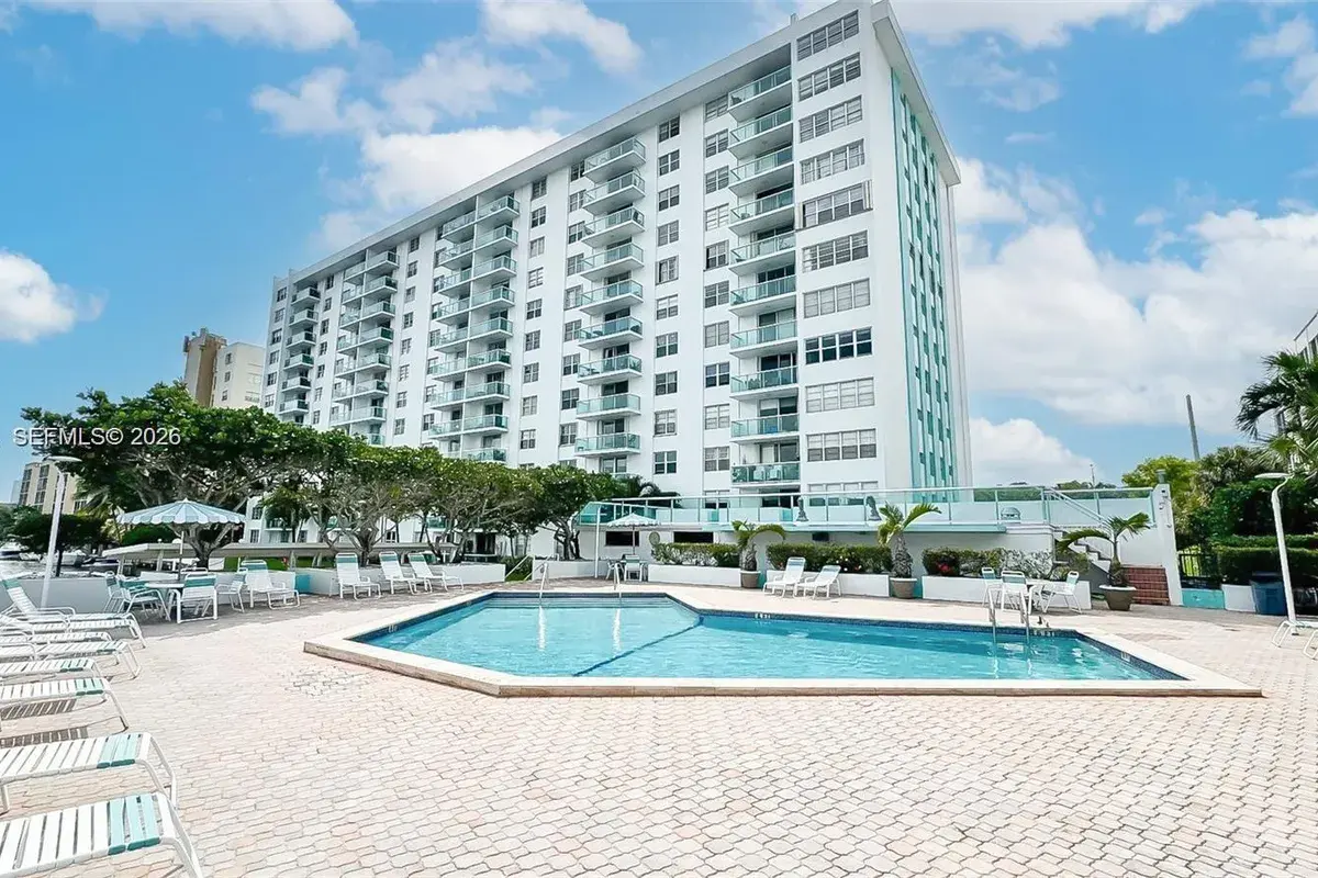 2841 NE 163rd St # 402, North Miami Beach FL 33160